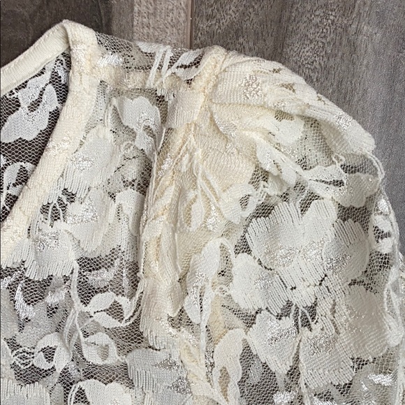 Women’s Charlotte Russe lace top - Picture 5 of 5